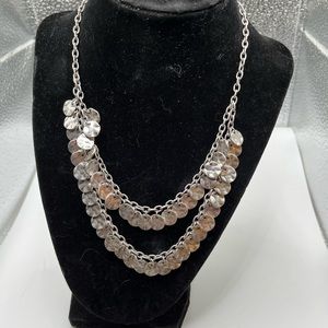 NWOT stunningly beautiful silver necklace design